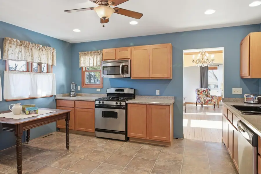 5146 N 107th St, Milwaukee, WI 53225 - #2