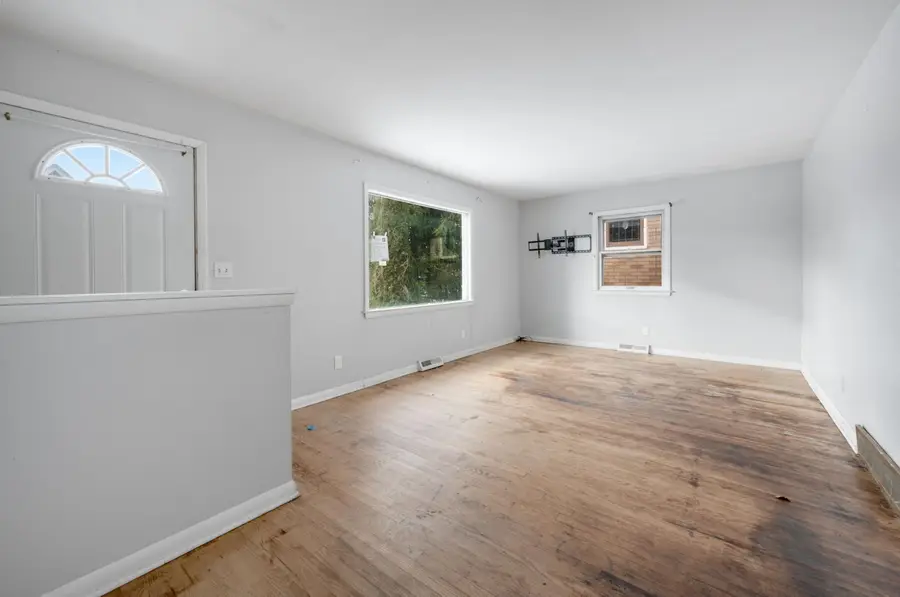 2030 S 77th St, West Allis, WI 53219 - #3