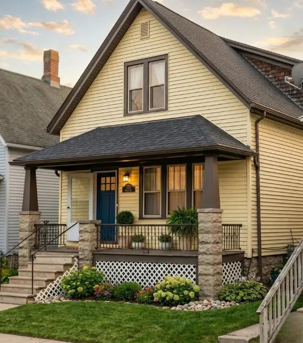 2355 N 20th St, Milwaukee, WI 53206