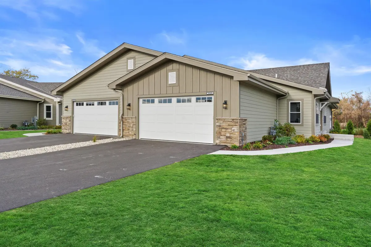 7029 Stonewood Ln, Lannon, WI 53046 - #1