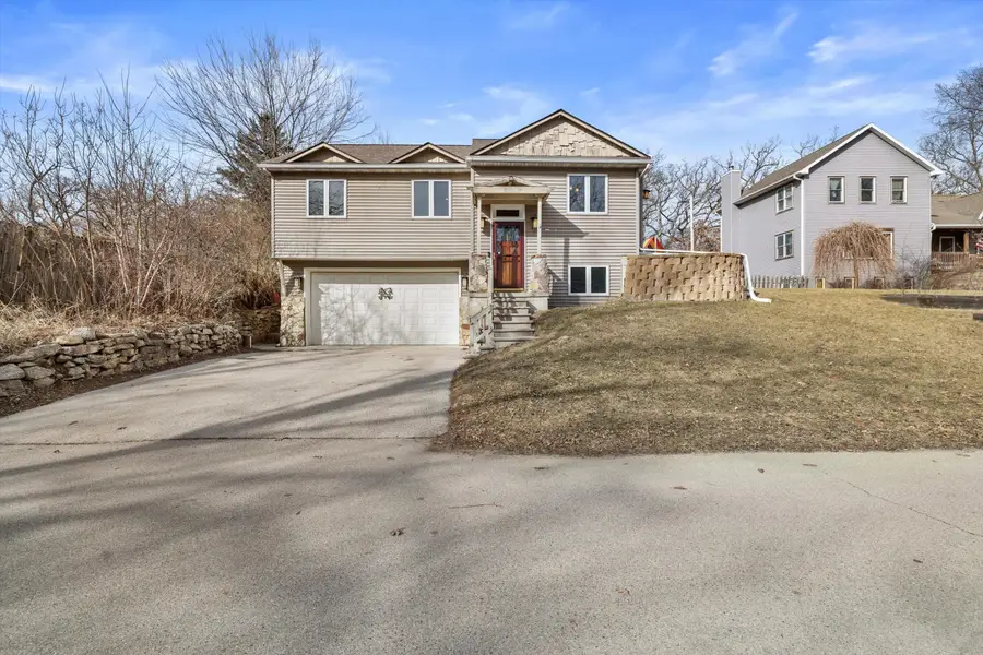 29944 Greenleaf Dr, Burlington, WI 53105 - #2