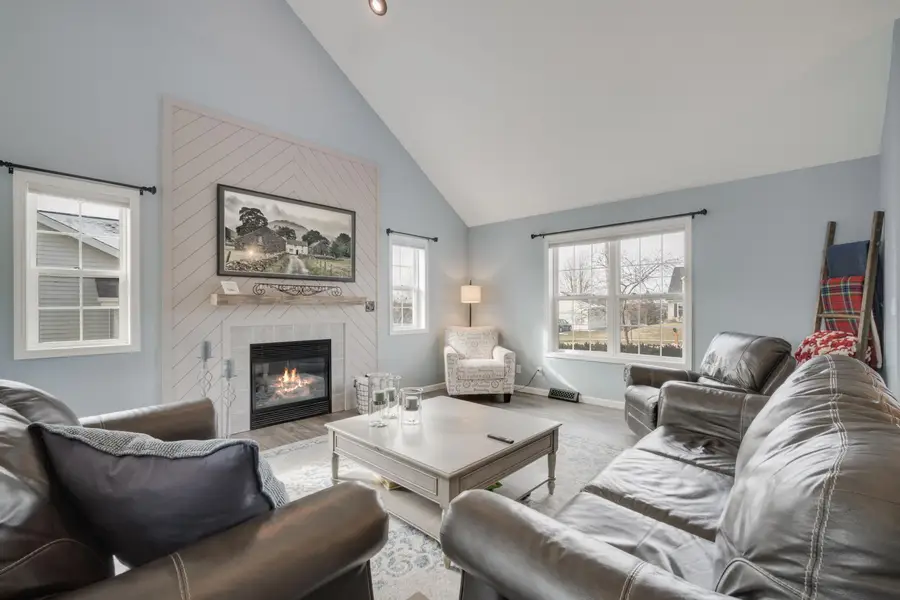 1243 Firethorn Dr, West Bend, WI 53090 - #2