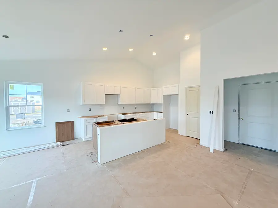 1302 Evergreen Dr, Delavan, WI 53115 - #2