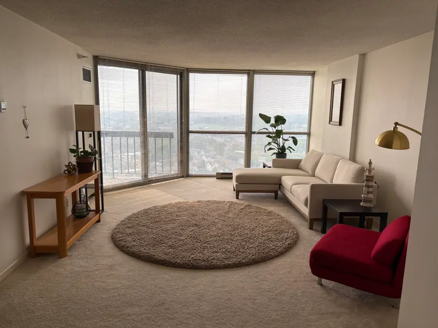 1660 N Prospect Ave, Milwaukee, WI 53202 - #2