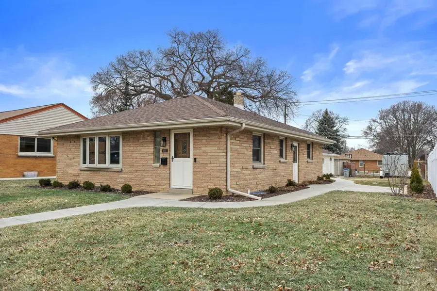 6956 W Morgan Ave, Milwaukee, WI 53220 - #3