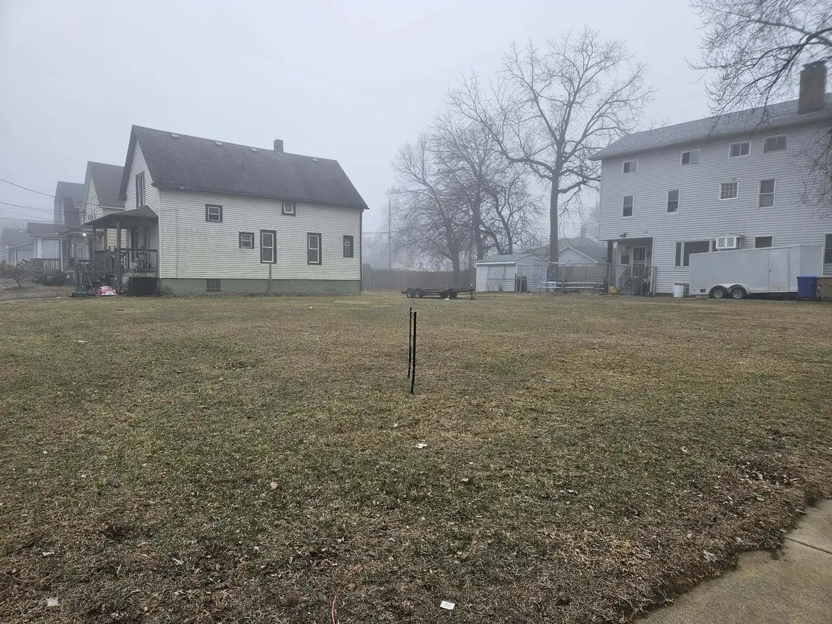 6404 11th Ave, Kenosha, WI 53143 - #1