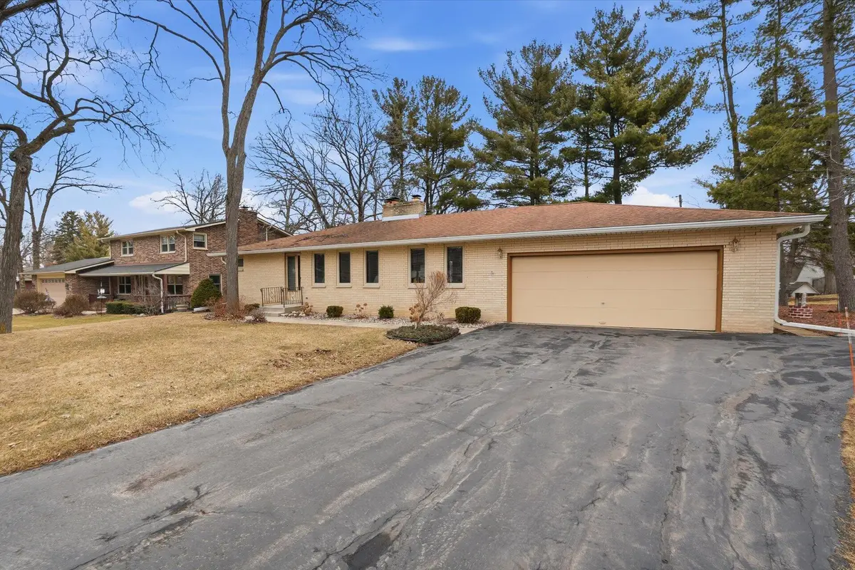 1323 97th Ave, Somers, WI 53144 - #1