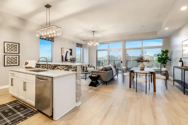 106 W Seeboth St, Milwaukee, WI 53204