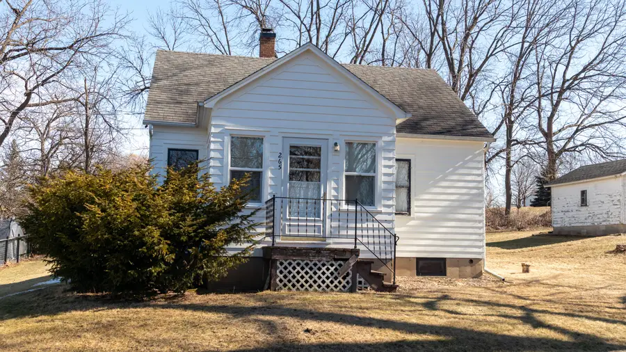 265 Charlevoix St, Marquette, WI 53947 - #3