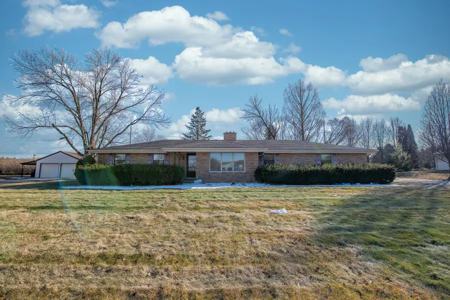 2625 4 1/2 Mile Rd, Caledonia, WI 53403 - #2