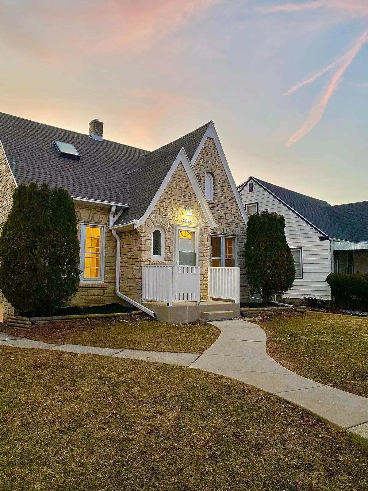 4045 N Montreal St, Milwaukee, WI 53216 - #1