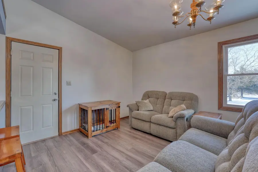 S94W35101 Crestfield Ct, Eagle, WI 53119 - #2