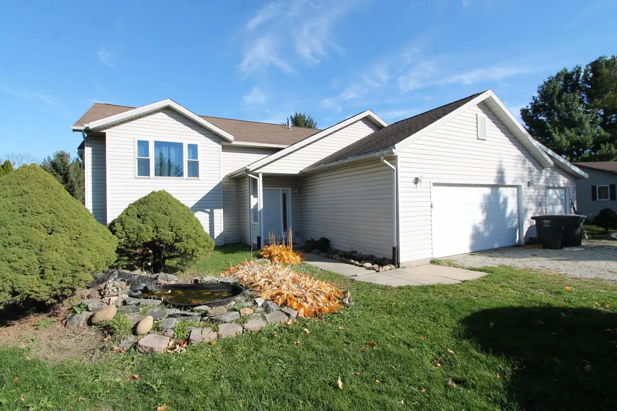 W5180 Jason Rd, Lauderdale Lakes, WI 53121 - #1