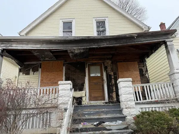 2922 N 17th St, Milwaukee, WI 53206