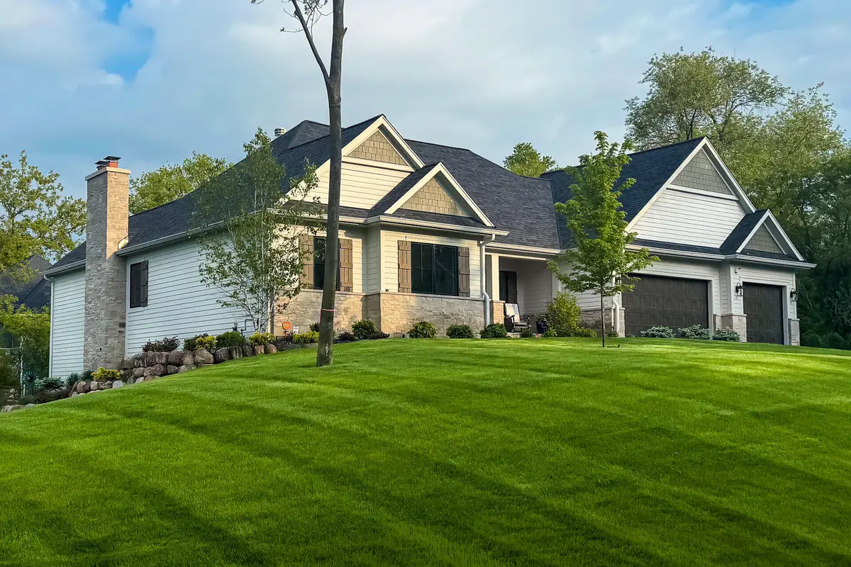 1260 Deer Ct, Geneva, WI 53147 - #1