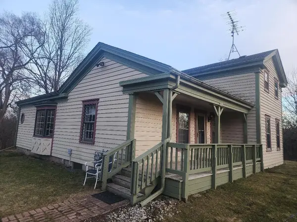 5726 N Lyons Rd, Spring Prairie, WI 53105