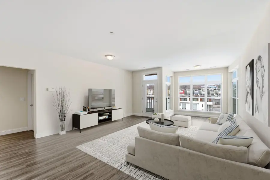 1905 N Water St, Milwaukee, WI 53202 - #3