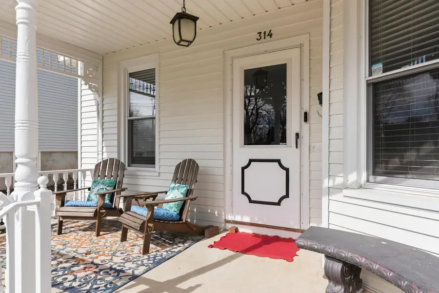 314 Church St, Hartford, WI 53027 - #2