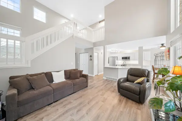 1731 Woodland Cir, Geneva, WI 53147