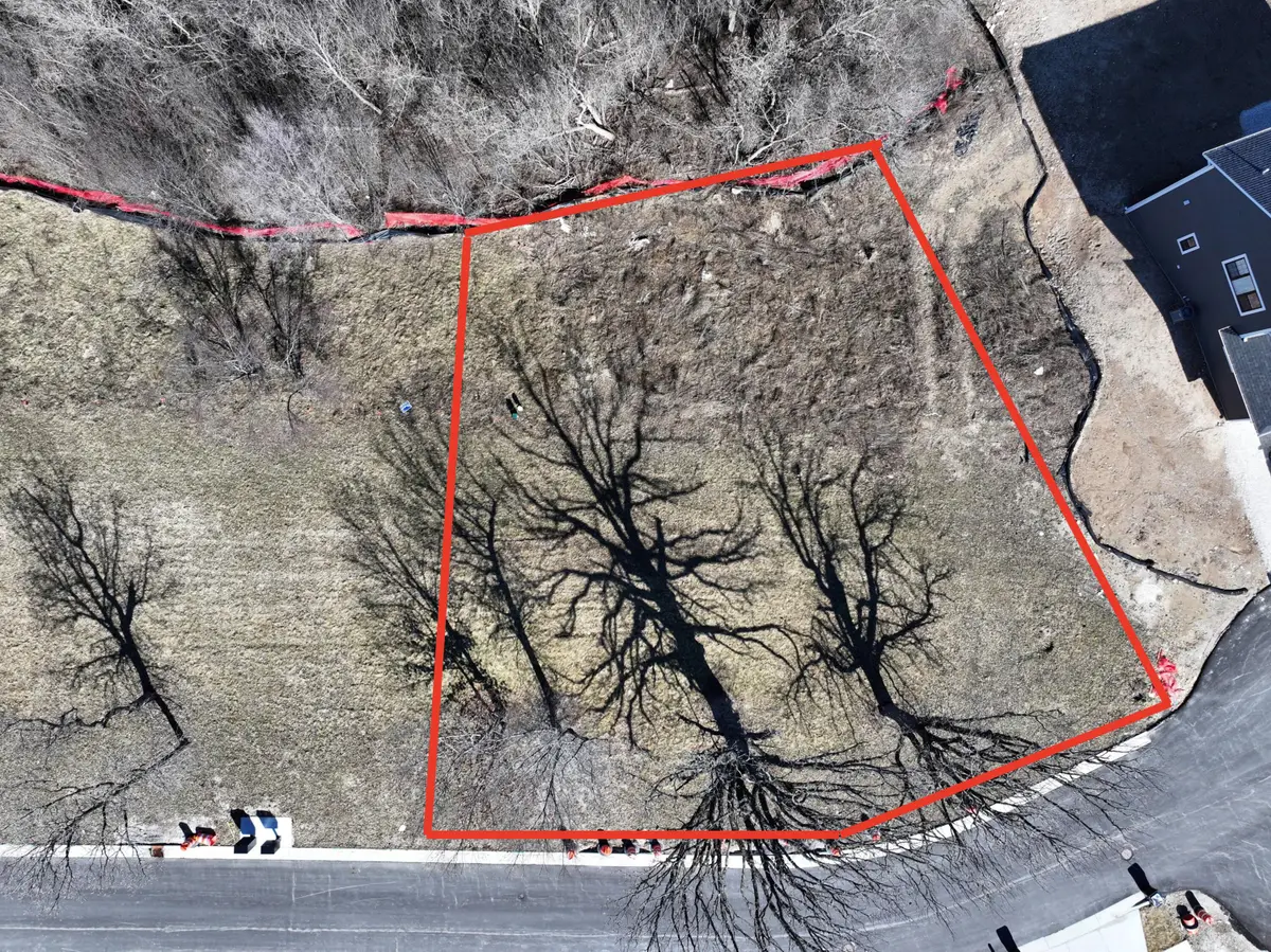 11396 W Tess Creek St, Franklin, WI 53132 - #1