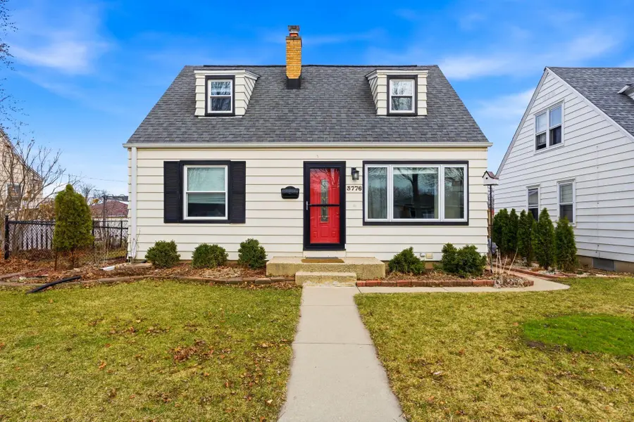 3776 N 98th St, Milwaukee, WI 53222 - #2