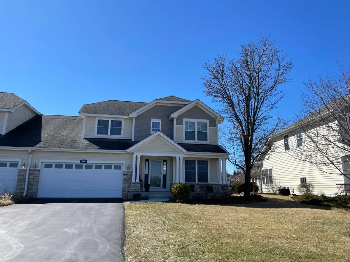 841 Eagleton Dr, Geneva, WI 53147 - #1