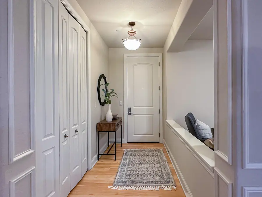 19185 Thomson Dr, Brookfield, WI 53045 - #3