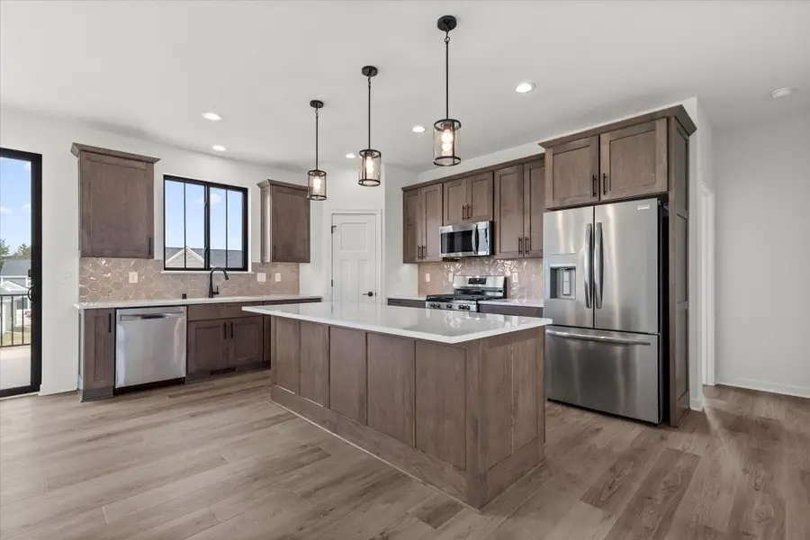 804 Viewpoint Ave, Waukesha, WI 53188 - #2