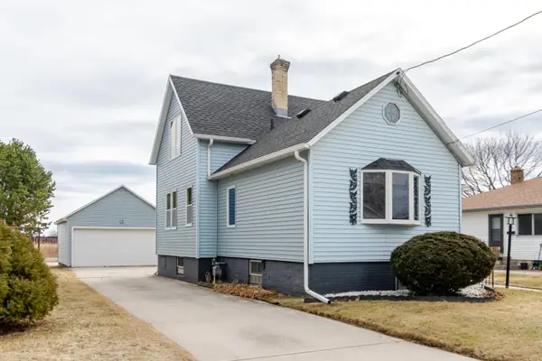 1401 S 31st St, Manitowoc, WI 54220