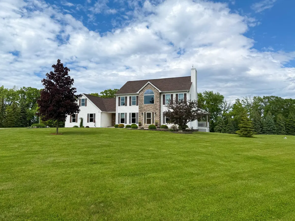 W4087 Parkview Ct, Saint Peter, WI 54937 - #1