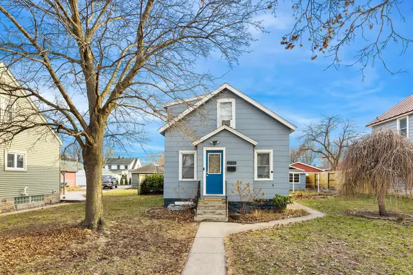 2132 Jackson St, La Crosse, WI 54601
