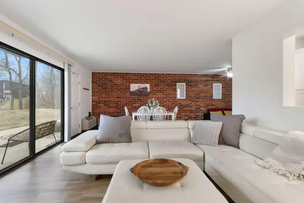 6 Zurich Ct, Geneva, WI 53147