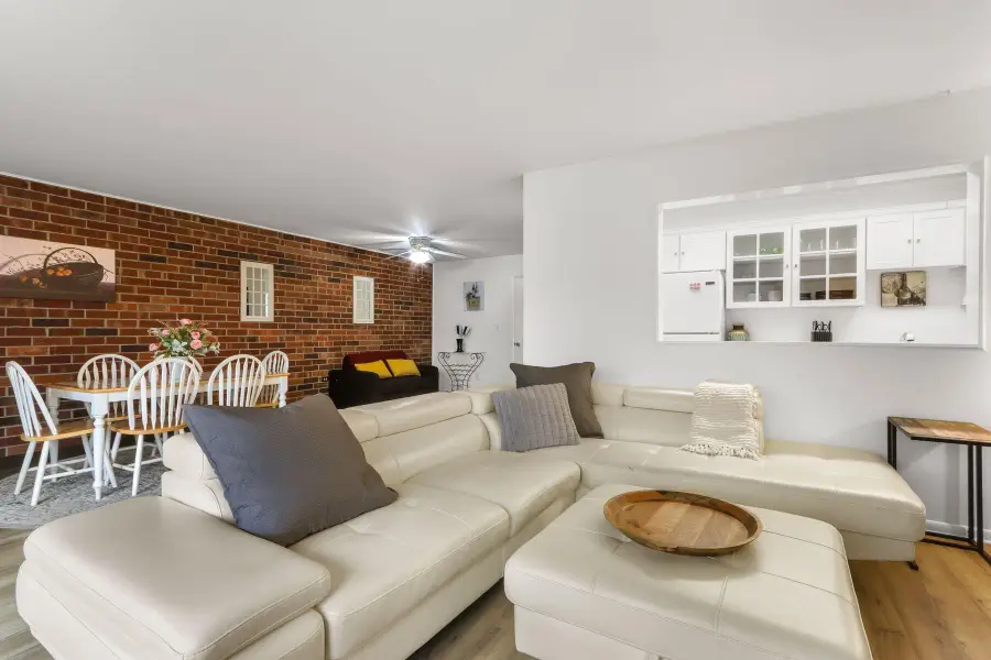 6 Zurich Ct, Geneva, WI 53147 - #3