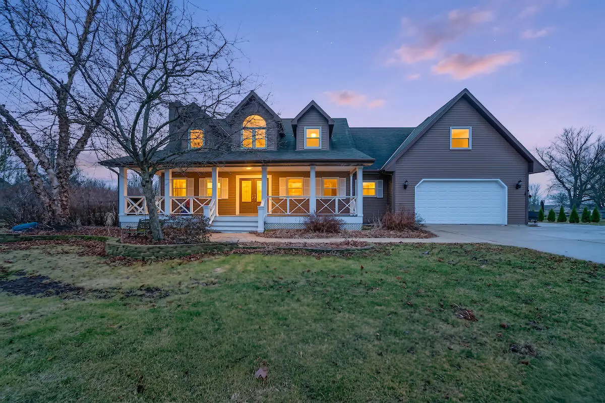 W5665 Lakeshore Dr, Sugar Creek, WI 53121 - #1