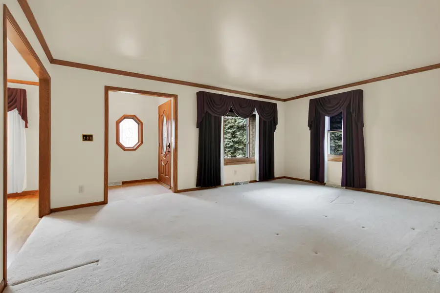 4916 S 82nd St, Greenfield, WI 53220 - #3