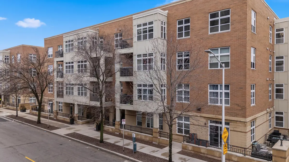 1915 N Water St, Milwaukee, WI 53202 - #1