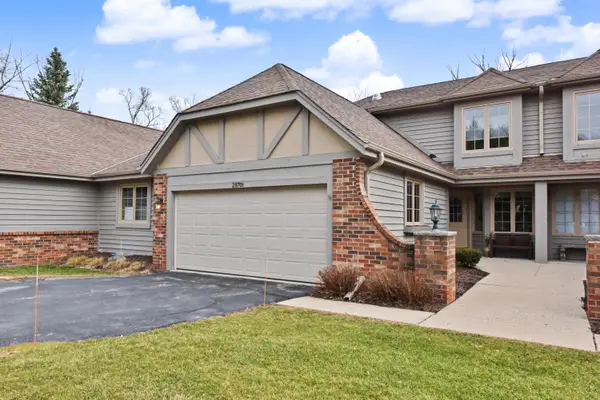 2870 Teal Ridge Ct, Brookfield, WI 53045