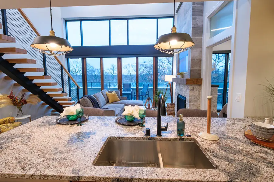 215 E Pleasant St, Oconomowoc, WI 53066 - #3