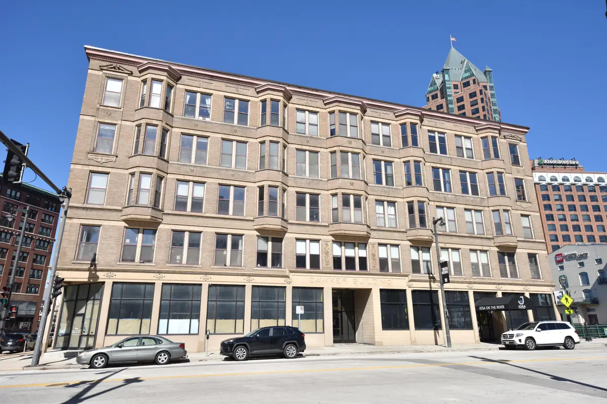 108 W Wells St, Milwaukee, WI 53203 - #1