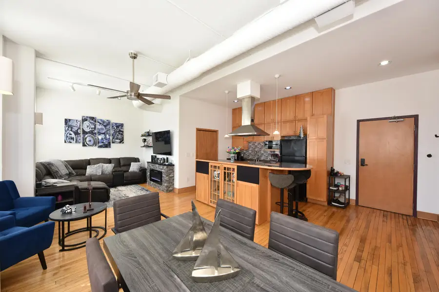 108 W Wells St, Milwaukee, WI 53203 - #3