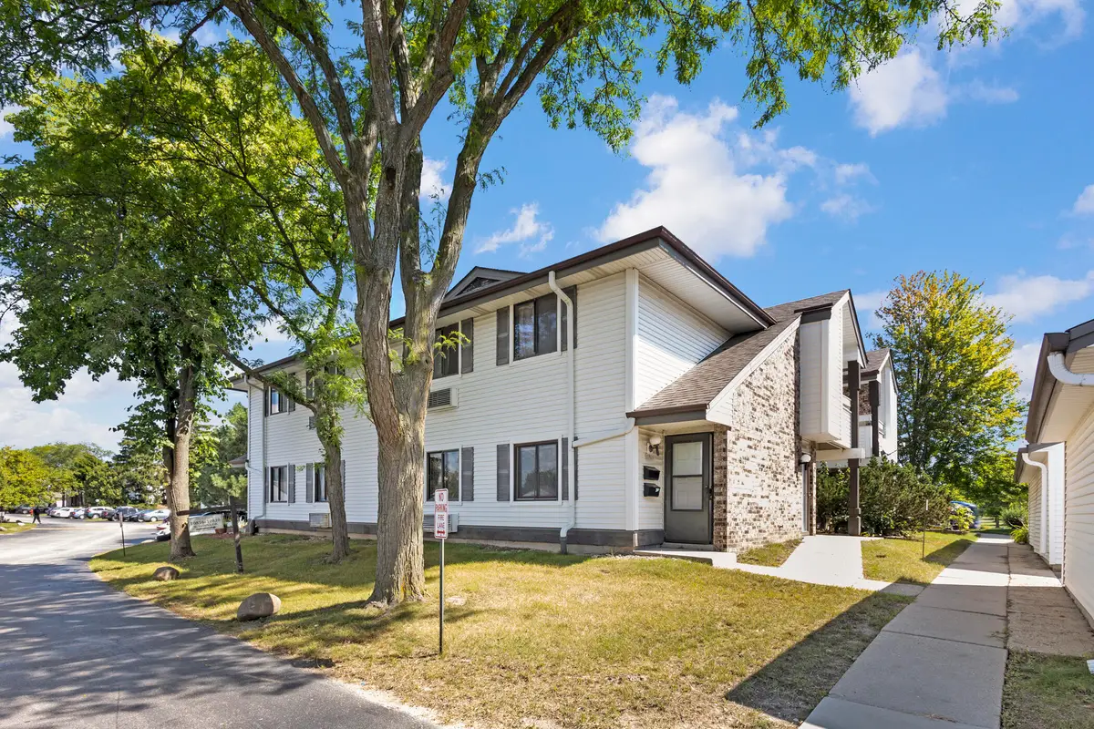 10818 W Donna Dr, Milwaukee, WI 53224 - #1