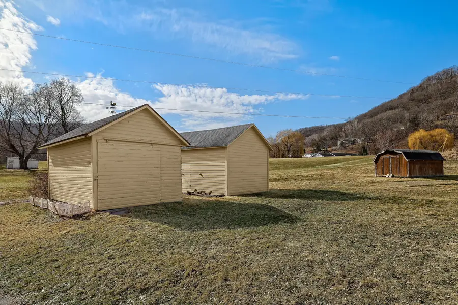 1240 Browns Ln, Dakota, MN 55925 - #3