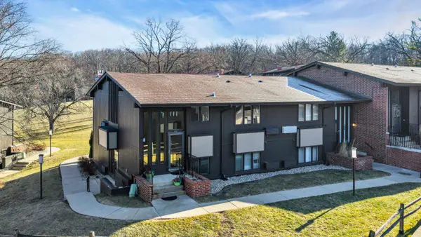 80 Lausanne Ct, Geneva, WI 53147