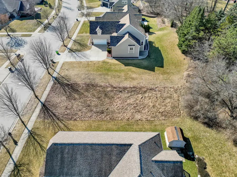 1503 Red Oak Dr, Hartford, WI 53027 - #2