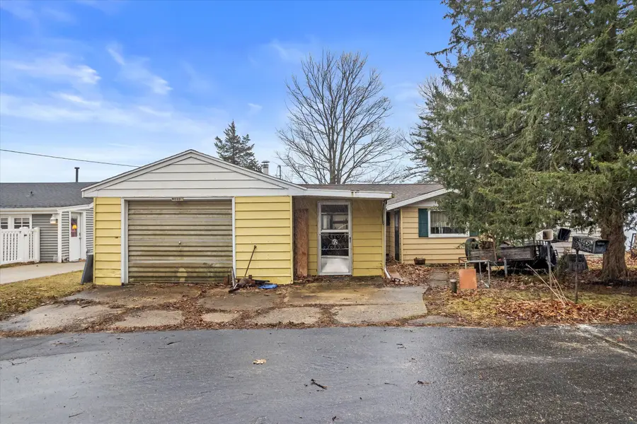 W6709 Lake Shore Cir, Sugar Creek, WI 53121 - #3