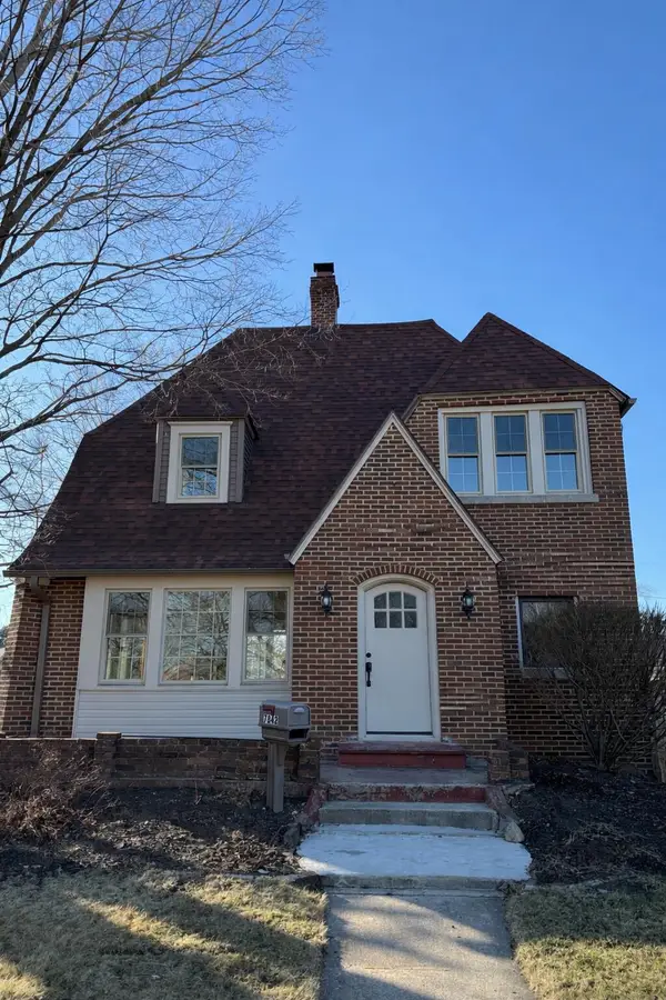 7842 Pershing Blvd, Kenosha, WI 53142