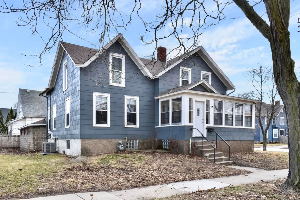 226 Market St, Winona, MN 55987 - #1