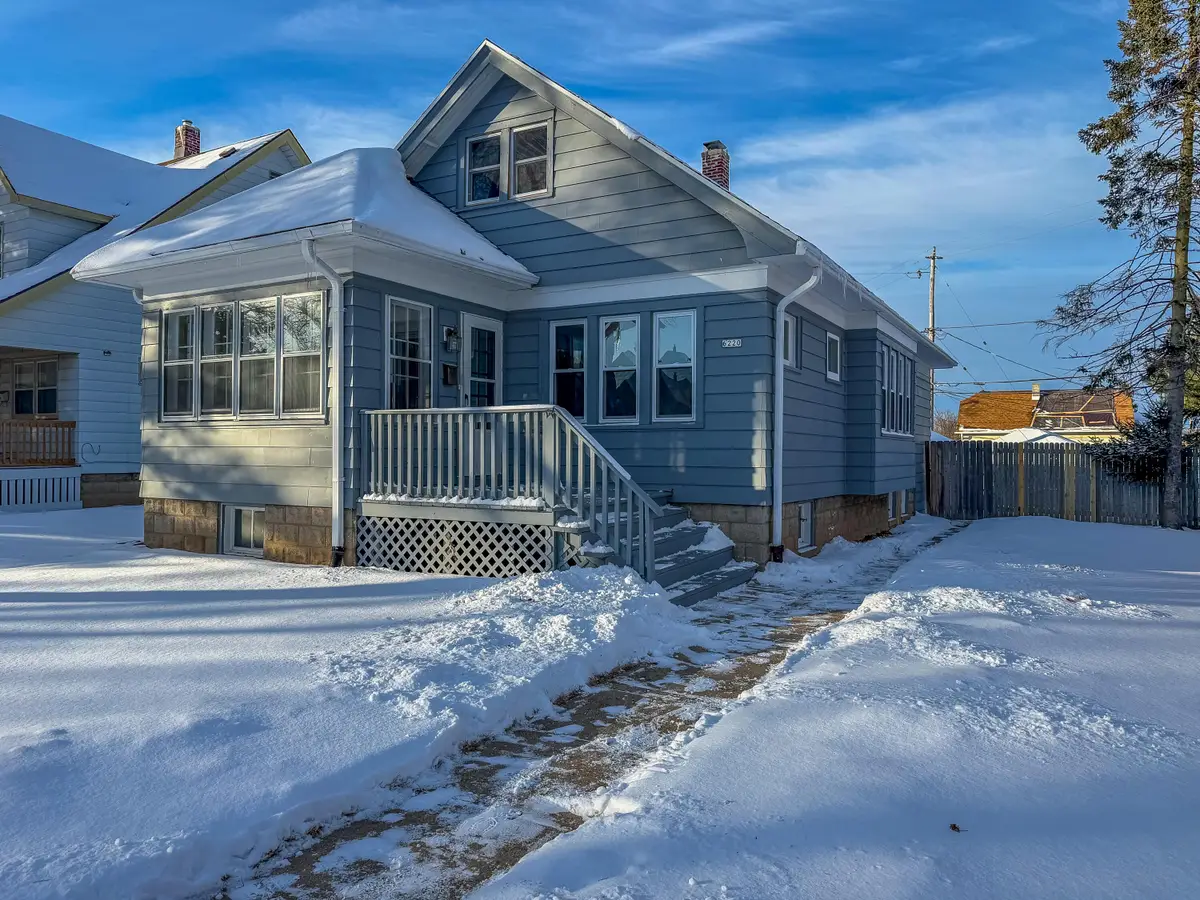 6220 W Girard Ave, Milwaukee, WI 53210 - #1