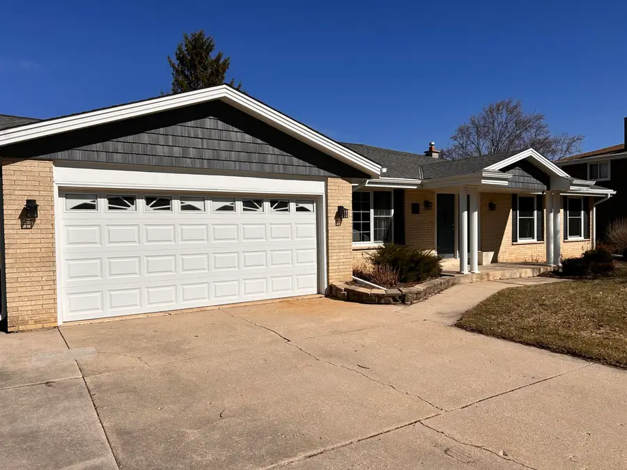 12212 Sheridan Rd, Pleasant Prairie, WI 53158 - #2