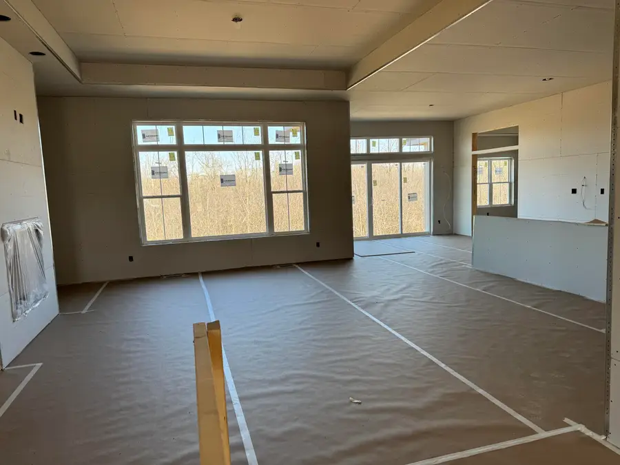 N51W18906 Quietwood Dr, Menomonee Falls, WI 53046 - #2